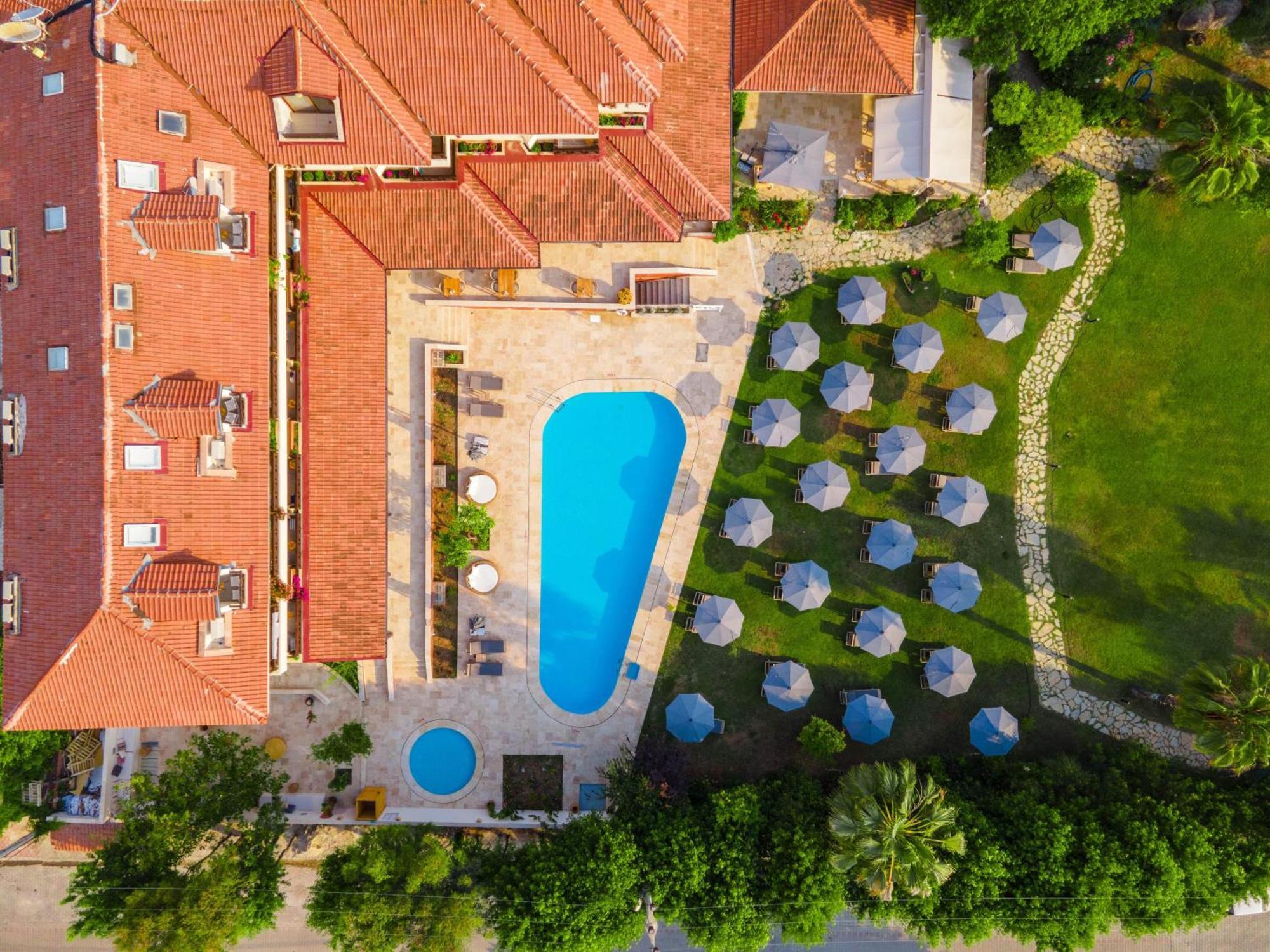 Hotel Club-E Fethiye Exterior photo