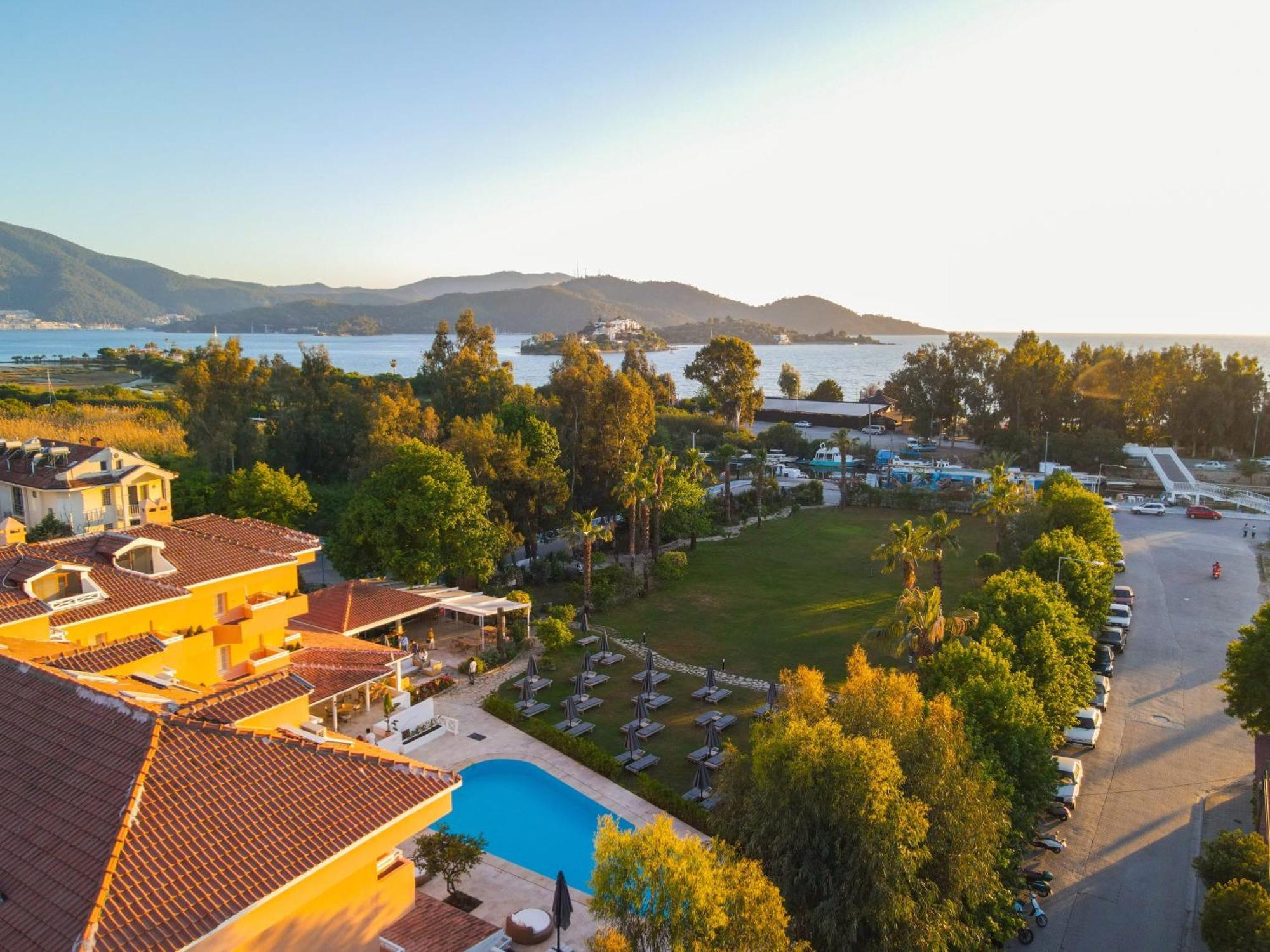 Hotel Club-E Fethiye Exterior photo